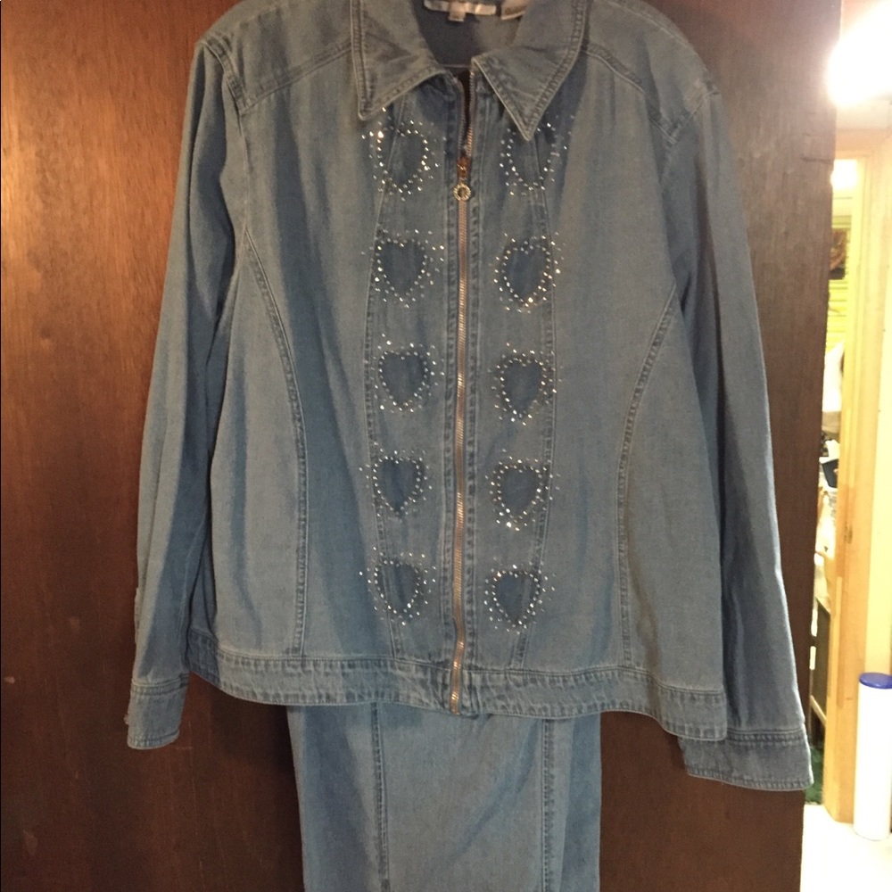 Denim jacket with denim capris